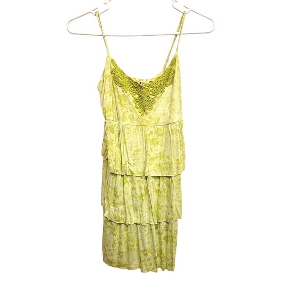 Mudd Juniors Lime Green Tiered Ruffle Floral Embroidered Adjustable Y2K Top LG - Picture 1 of 3